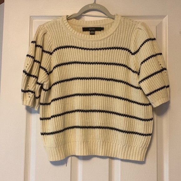 Vero Moda Tops - NWOT Vero Moda Lightweight Sweater - Sz M